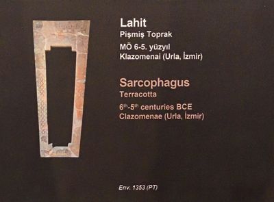 Istanbul Archaeology Museum Clazomenea sarcophagus inv. 1353 6th-5th C BCE 3016.jpg
