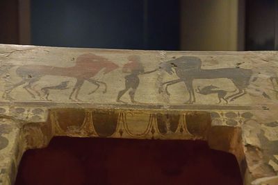 Istanbul Archaeology Museum Clazomenea sarcophagus inv. 1352 6th-5th C BCE 3010.jpg