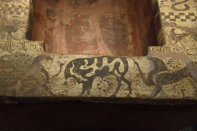 Istanbul Archaeology Museum Clazomenea sarcophagus inv. 1352 6th-5th C BCE 3007.jpg