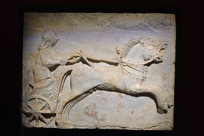 Istanbul Archaeology Museum Relief with chariot race, Marble, 530-520 BCE Cyzikus 3564.jpg