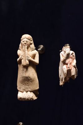Istanbul Archaeology Museum Musicians 7th-6th C BCE Lindos (Greece) 4111.jpg