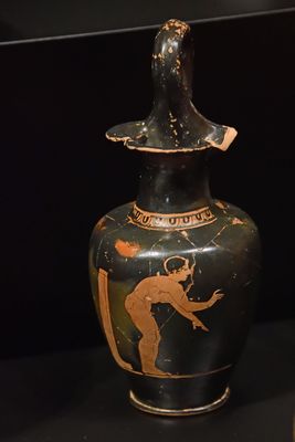 Istanbul Archaeology Museum Greek vessel ND 4100.jpg