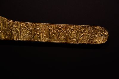 Istanbul Archaeology Museum Gold diadem late 4th C BCE Data 4097.jpg