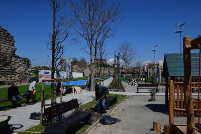 Istanbul Park along wall north of Wall to Mevlanakapı 3076.jpg