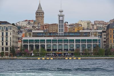 Istanbul Eminn to Sarıyer 02 The Peninsula 3152.jpg