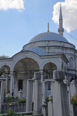 Istanbul Eyp Mihrişah Sultan complex Mausoleum seen from graveyard 3901.jpg