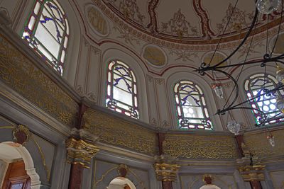 Istanbul Eyp Mihrişah Sultan complex Mausoleum interior 3893.jpg