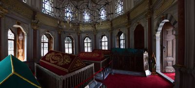 Istanbul Eyp Mihrişah Sultan complex Mausoleum interior 3883panorama.jpg