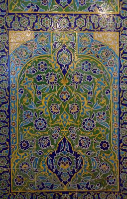 Istanbul Şehzade complex Tomb of Şehzade Mehmed interior Cuerda seca tiles in 2023 3823.jpg