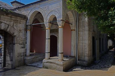 Tomb of Destari Mustafa Pasha