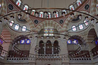 Istanbul Mesih Mehmed Paşa Cami entrance side 4555.jpg