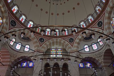 Istanbul Mesih Mehmed Paşa Cami entrance side 4556.jpg