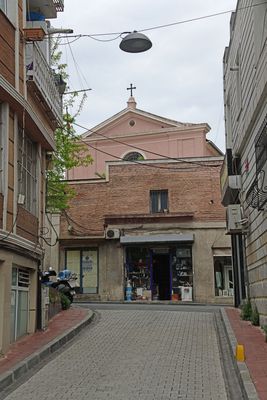 Istanbul Ermeni Katolik Kilisesi 4593.jpg