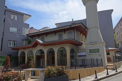 Istanbul Üsküdar Mustafa Kavsar Baba mosque 3449.jpg