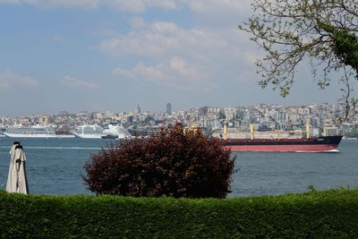 Istanbul Bosporus view 4632.jpg