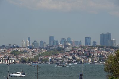 Istanbul Bosporus view 4634.jpg