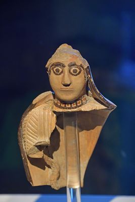 Istanbul Sadberk Hanım Museum Female figurine Iron Aga 7th-6th century BCE 3276.jpg