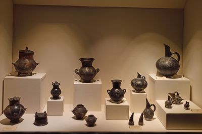 Istanbul Sadberk Hanım Museum Vessels Early Bronze Age 3200-2100 3265.jpg