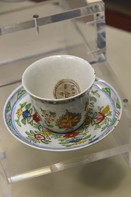Istanbul inili Kşk Kthaya ware Coffee cup and saucer first half of 18th century 3721.jpg