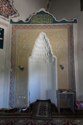 Yıldırım Beyazıt Mosque Interior South room mihrab in 2024 0149.jpg