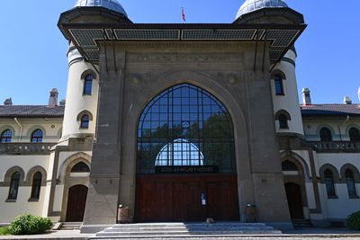 Karaağa railway station NE side in 2024 5742.jpg