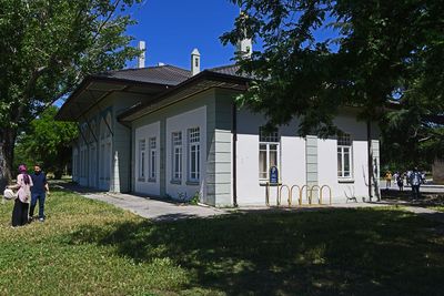 Karaağa railway station Auxiliary building in 2024 5760.jpg