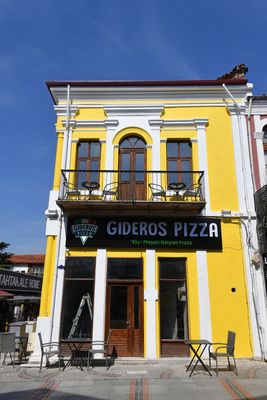 Building in Saraçlar Caddesi in Edirne in 2024 6258.jpg