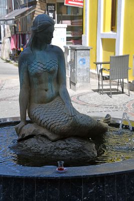Fountain in Saraçlar Caddesi in Edirne in 2024 6260.jpg