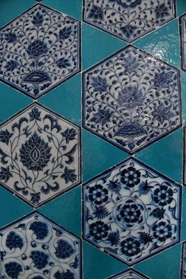 Edirne Muradiye mosque Interior Faience tiles in 2024 5948.jpg