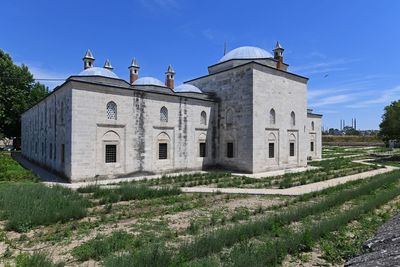 Complex of Sultan Bayezid II hospital exterior in 202 0162.jpg