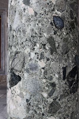 Bayezid II Mosque Column at NW side of courtyard in 2024 5524.jpg