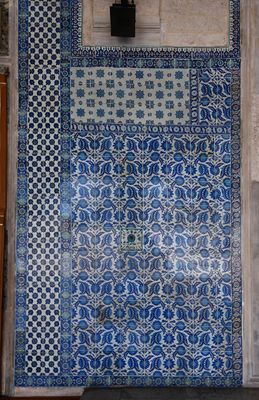 Rüstem Pasha Mosque Porch tile panel right of main entrance in 2024 6392.jpg