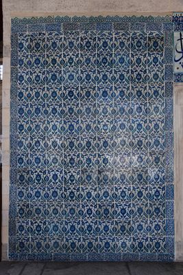 Rüstem Pasha Mosque Porch tile panel right of side entrance in 2024 6394.jpg
