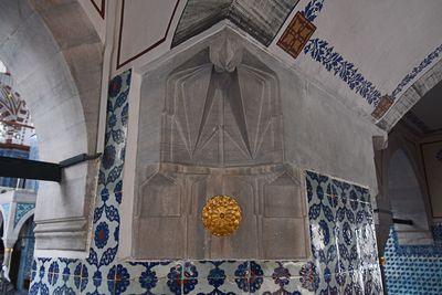 Rstem Pasha Mosque Interior corner element in 2024 6400.jpg