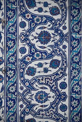 Rstem Pasha Mosque Interior Mihrab in 2024 6413.jpg