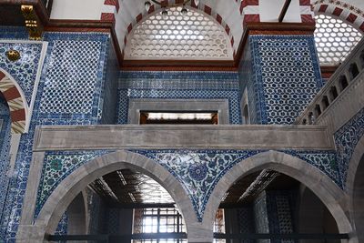 Rüstem Pasha Mosque Interior Müezzin mahfili in 2024 6436.jpg