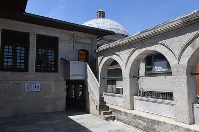 Rüstem Pasha Mosque Courtyard in 2024 6451.jpg