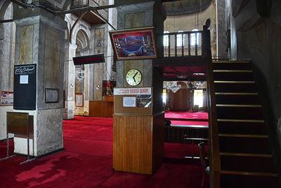 Rose Mosque interior narthex right side in 2024 5602.jpg