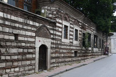 Kaptan-ı Derya Basmacızade İbrahim Paşa Complex wall at south side in 2024 5538.jpg