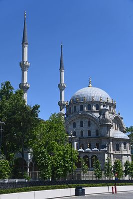 Nusretiye Mosque exterior from square to its south in 2024 5612.jpg
