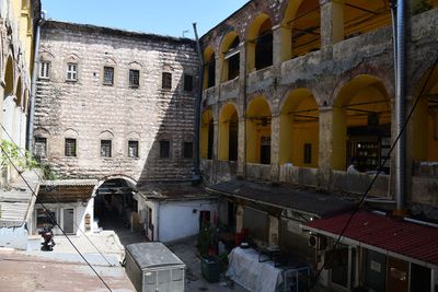 Byk Yeni Han Yeni Han courtyard 1 in 2024 6591.jpg