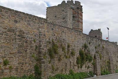 Outside walls at Top Kapı gate 5430.jpg