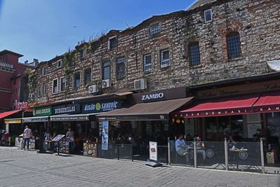 Papazoğlu Hanı in 2024 6366.jpg