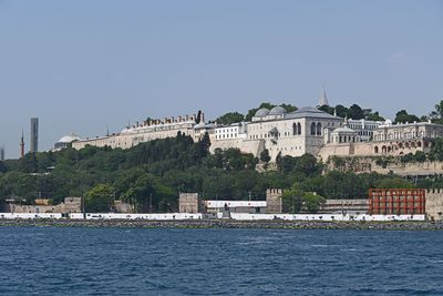 Topkapı Palace from the Bosphorus in 2024 6700.jpg