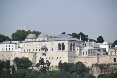 Topkapı Palace from the Bosphorus in 2024 6702.jpg