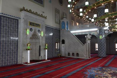 Urfa Eyyup Peygamber mosque interior 2024 7699.jpg