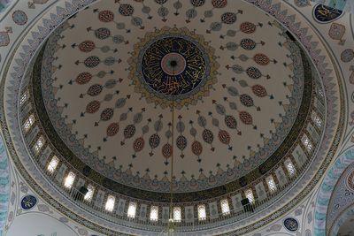 Urfa Eyyup Peygamber mosque interior 2024 7701.jpg