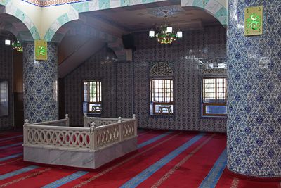 Urfa Eyyup Peygamber mosque interior 2024 7708.jpg