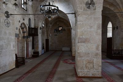Şanlıurfa Pazar Camii Interior 2024 7668.jpg