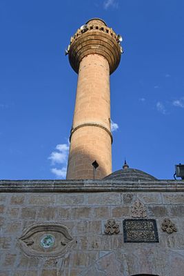 Mevlidi Halil Mağarası (Şanlıurfa) minaret 7660.jpg